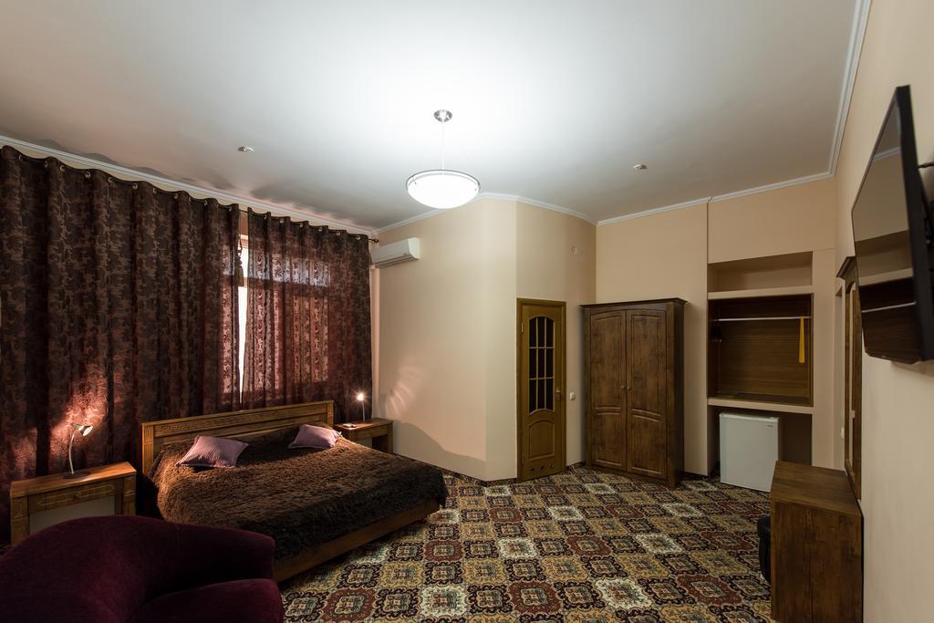 Premium Hotel Tjernivtsi Værelse billede