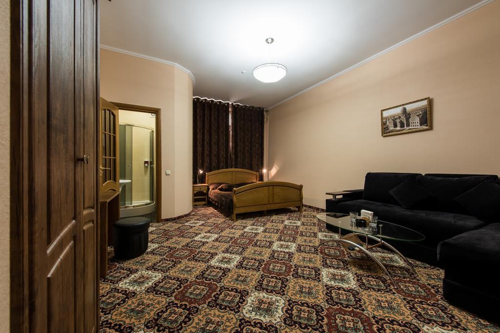 Premium Hotel Tjernivtsi Værelse billede