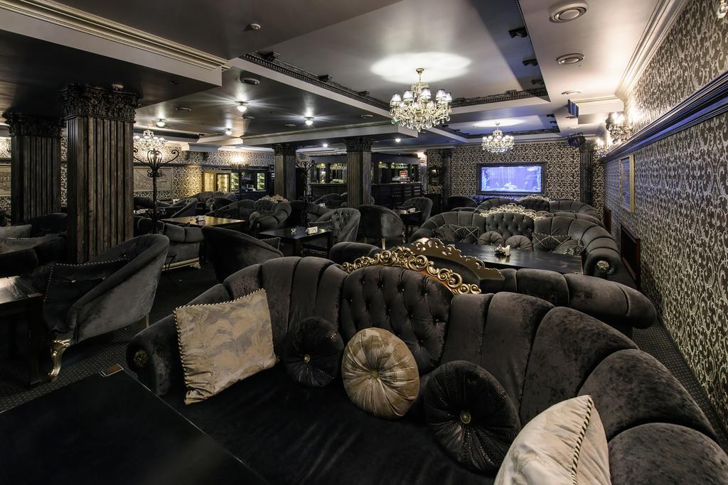 Premium Hotel Tjernivtsi Eksteriør billede
