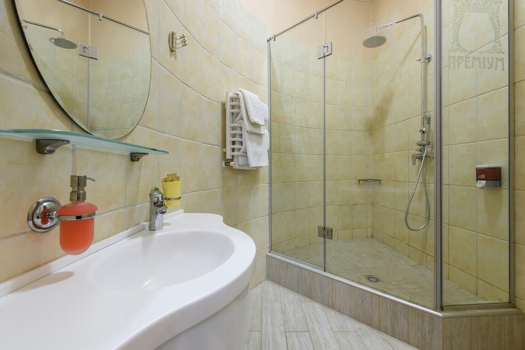 Premium Hotel Tjernivtsi Eksteriør billede
