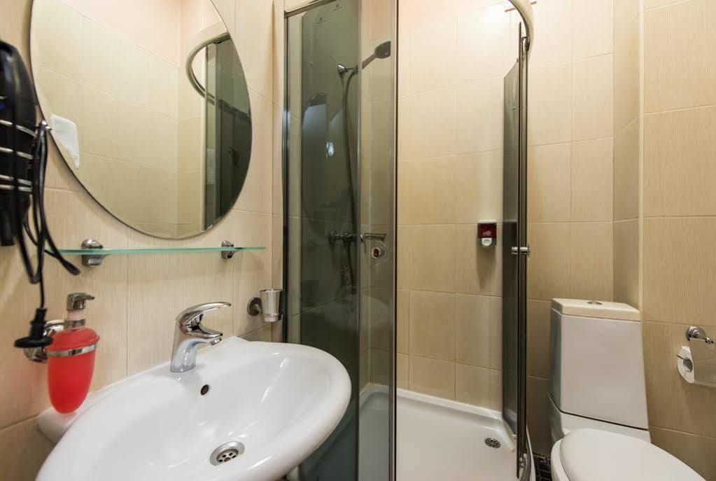 Premium Hotel Tjernivtsi Eksteriør billede
